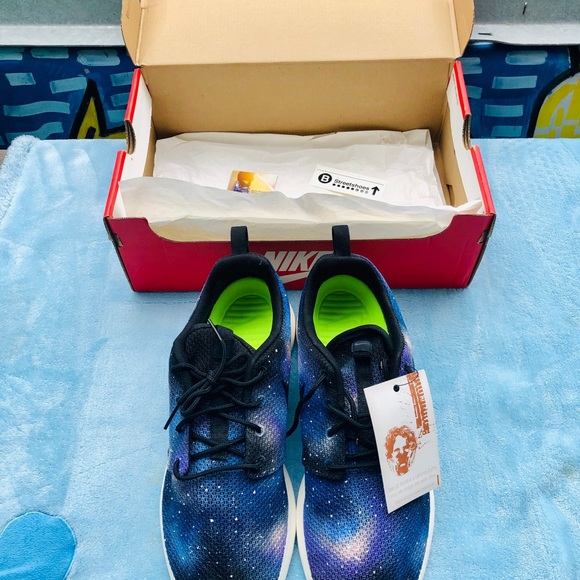 NIKE ROSHE ONE GALAXY SNEAKERS - Picture 3 of 4